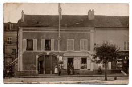 La Receveuse Et Ses Aides Devant Le Bureau De Postes Et Télégraphes. Carte Photo - Taverny