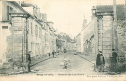 SEINE ET MARNE  ROZOY EN BRIE  Porte Et Rue De Rome - Rozay En Brie