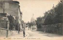 Paris * 18ème * La Rue De L'abreuvoir * Quartier Faubourg Vieux Montmartre - Distrito: 18