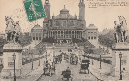 PARIS . - Le Pont D'Iéna Et Le Trocadéro . Attelages Sur Le Pont - Ponts