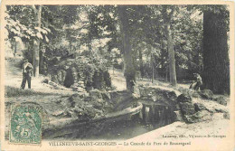 94 - Villeneuve Saint Georges - La Cascade Du Parc De Beauregard - Animée - CPA - Oblitération Ronde De 1907 - Etat Pli  - Villeneuve Saint Georges