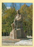 Lettonie : RIGA – The Monument To Rainis People's Poet Of The Latvian SSR On The Communards' Square - Latvia