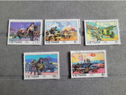 Lot 5 Timbres Vietnam - Vietnam