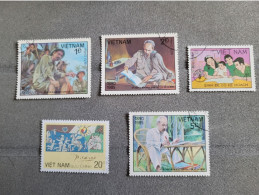 Lot 5 Timbres Vietnam - Vietnam