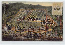 Papua New Guinea - Kai Natives Building A House - Publ. Neuendettelsauer Mission - Papua-Neuguinea