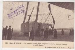 Guerre De 1914-15 - La Nacelle Blindée D'un Dirigeable Militaire Quelques Instants Avant Le Départ - Dirigeables