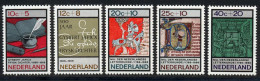 Pays-Bas 1966 Yvert 832 / 836 ** TB - Ongebruikt