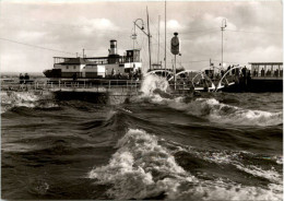 Blankenese, Landungsbrücke Bei Sturm - Blankenese