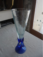 Vintage - Grand Vase Flûte Cône En Verre Bleuté Sur Pied Torsadé Verrerie D'Art - Jarrones