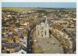 {91476} 27 Eure Le Neubourg Vue Générale , Au Centre , L' Eglise (XVè S. Et XVIè S.) ; Citroën 2cv Ami6 , Renault 4L R16 - Le Neubourg