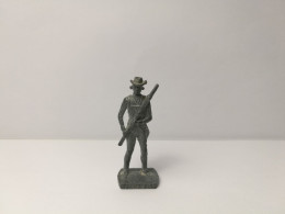 Kinder :      USA 1978-79 - Korporal - Eisen - USA 1780-2 - 40mm - Figurine In Metallo