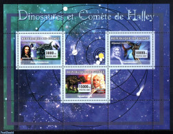 Guinea, Republic 2007 Halleys Comet / Dinosaurs S/s, Mint NH, Nature - Science - Prehistoric Animals - Astronomy - Hal.. - Prehistóricos