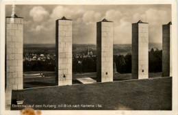 Kamenz, Ehrenmal Auf Dem Hutberg Mit Blick Nach Kamenz - Kamenz