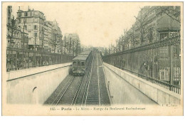 75.PARIS.18eme ARR.n°29800.LE METRO.RAMPE DU BOULEVARD ROCHECHOUART - Arrondissement: 18