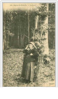 76.ARQUES LA BATAILLE.LA FORET.RAMASSEUSE DE BOIS - Arques-la-Bataille