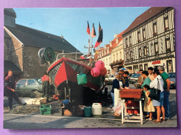 62    CPSM    WISSANT  Vente Du Poisson Place De L’église     Très Bon état - Wissant