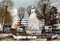 92 .  N° 200846  .  FONTENAY AUX ROSES  .  LE MONUMENT AUX MORTS  .  CPSM . 14,5 X 10,5 - Fontenay Aux Roses