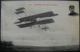 CPA Pionnier Aviation - Curtiss Vole Sur Son Biplan - Vue Du Portrait Aviateur   A Voir ! - Aviatori