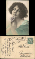 Ansichtskarte  Menschen / Soziales Leben - Frau Blume Lassiv Fotokunst 1925 - Personnages