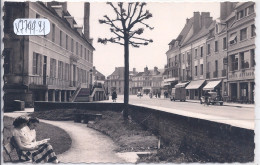 CHAILLON-SUR-SEINE- L HOTEL DE VILLE ET LA PLACE - Chatillon Sur Seine