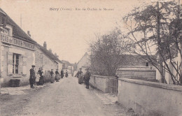 C9-89) HERY (YONNE) RUE DES OUCHES DU MOUTIER  - ANIMEE  - HABITANTS - ( 2 SCANS ) - Hery