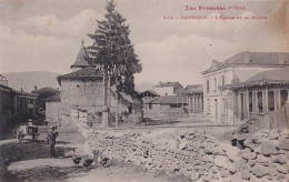 O10-31) BARBAZAN (HAUTE GARONNE) L ' EGLISE ET LA MAIRIE - ( ANIMEE - 2 SCANS )  - Barbazan