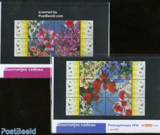 Netherlands 2007 Flowers 10v, Presentation Pack (2), Mint NH, Nature - Various - Flowers & Plants - Other Material Tha.. - Neufs