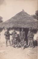 F23- MEKNES - MAROC - LE 8/2/1924 - CARTE PHOTO - SOUVENIR DES ARTILLEURS FRANCAIS - POSITION ACTUELLE - 3 SCANS   - Meknes