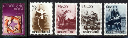 Pays-Bas 1974 Yvert 1009 / 1013 ** TB - Nuovi