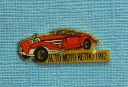 1 PIN'S /  ** LA PANTHER DE VILLE / AUTO MOTO RETRO / 1992 ** - Andere & Zonder Classificatie