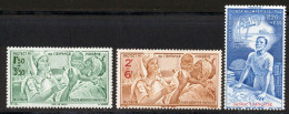 Guyane PA 1942 Yvert 22 / 24 ** TB PEIQI Coin De Feuille - Unused Stamps