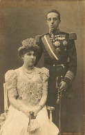 Royalty , Famille Royale * Carte Photo Espana * SS. MM. Alfonzo XIII Y Victoria * Roi Reine Royauté King Queen Espagne - Case Reali