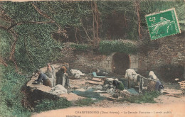 Champdeniers * La Grande Fontaine * Le Lavoir Public * Laveuses - Champdeniers Saint Denis