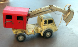 CIJ Camion Tracteur RENAULT - Antikspielzeug