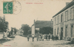 51 VOUARCES - L'Ecole Et Mairie   - TB / RARE - Autres & Non Classés