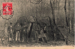FRANCE - En Nivernais - Les Charbonniers En Forêt - Cinq Hommes - Carte Postale Ancienne - Other & Unclassified