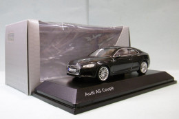 Spark - AUDI A5 COUPE Gris Foncé Neuf NBO 1/43 - Spark