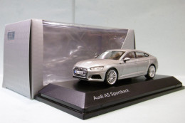 Spark - AUDI A5 SPORTBACK Gris Métallisé Neuf NBO 1/43 - Spark