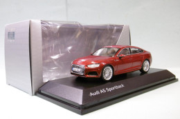 Spark - AUDI A5 SPORTBACK Rouge Métallisé Neuf NBO 1/43 - Spark