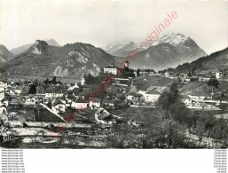 74.  FAVERGES .  Vue Générale Et Le Mont Charvin . - Faverges