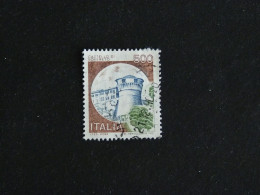 ITALIE ITALIA YT 1451 OBLITERE - CHATEAU DE ROVERETO TRENTE - 1971-80: Used