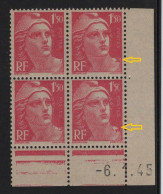 Marianne De Gandon - N°712 Coin Daté - Variété épaulette ** Neufs Sans Charniere - 1945-54 Marianne De Gandon