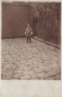 CARTE PHOTO - Enfant - Petit Garçon - Carte Postale Ancienne - Photographs