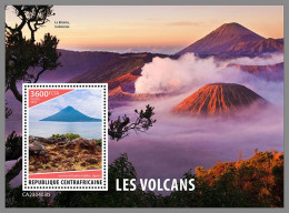 CENTRAL AFRICAN 2023 MNH Volcanoes Vulkane S/S – OFFICIAL ISSUE – DHQ2415 - Volcans