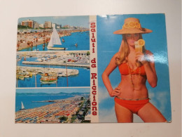 SALUTI DA RICCIONE  BIKINI COSTUME DA BAGNO    DONNA SEXI    FEMME  Woman - Girl - PIN UP  VIAGGIATA - Pin-Ups