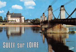 45 SULLY SUR LOIRE Le Chateau Forteresse Féodale Et Le Pont Suspendu Sur La Loire   44 / KEVREN0772 - Sully Sur Loire