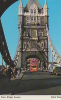 LONDON, TOWER BRIDGE, VOITURES ANNEE 60, AUTOBUS, BELLE ANIMATION COULEUR REF 15430 - Tower Of London