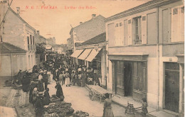 Fouras * La Rue Des Halles * Jour De Foire Marché - Fouras-les-Bains