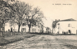 Courçon * Place , Le Champ De Foire * Hôtel - Andere & Zonder Classificatie