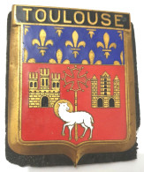 Plaque De Toulouse (ville). à Visser, Pour Véhicule (ou Autre) Avec Protection De Mousse à L'arrière. 62 X 78 M - Esercito